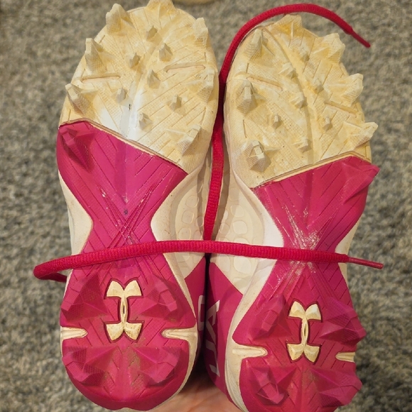 Under Armour Fuchsia and Cream Sports Cleats - Picture 4 of 5